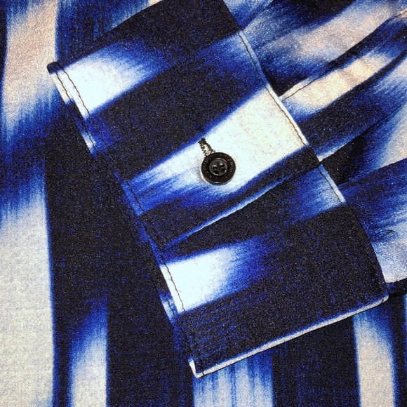 Calvin Klein Lightweight Abstract Blue Top Shirt M - Picture 3 of 12